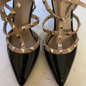 Mix No. 6 black and beige heels